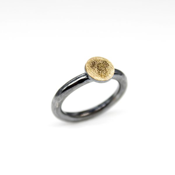anillo de oro personalizado